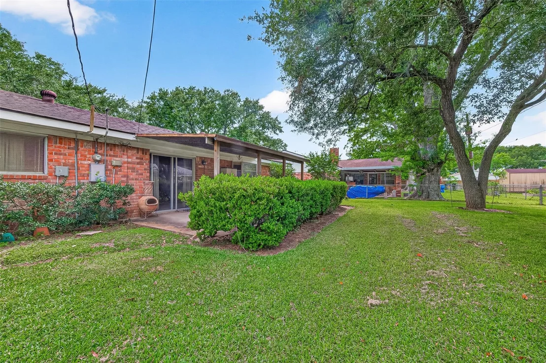 Photo of 2220 Ripple Creek Drive