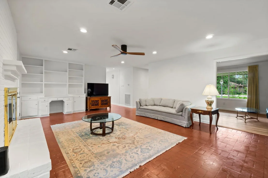 Photo of 26926 Maplewood Drive
