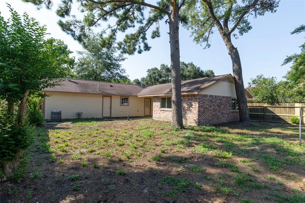 Photo of 17327 Shrub Oak Drive