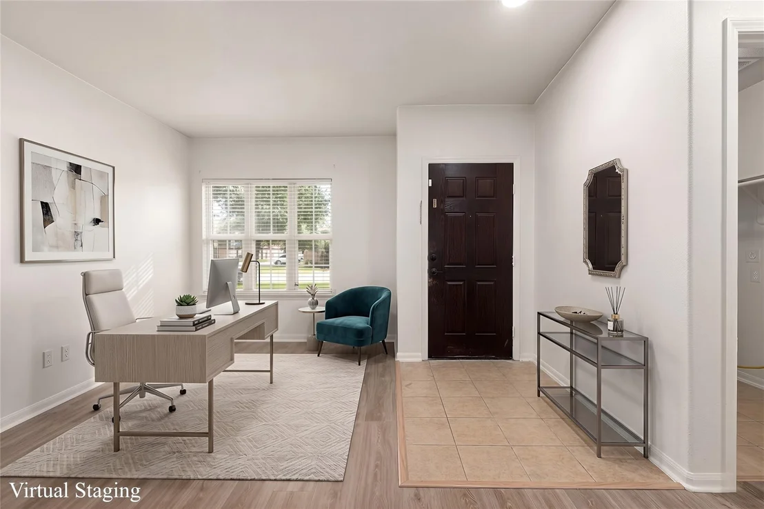 Photo of 17739 Barton Point Lane