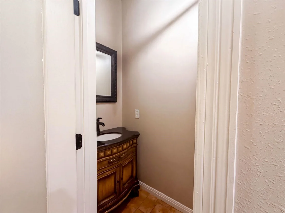 Photo of 1005 Lewis Drive