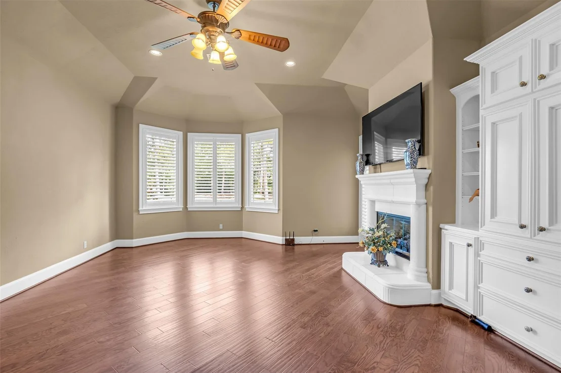 Photo of 348 W Pines Drive