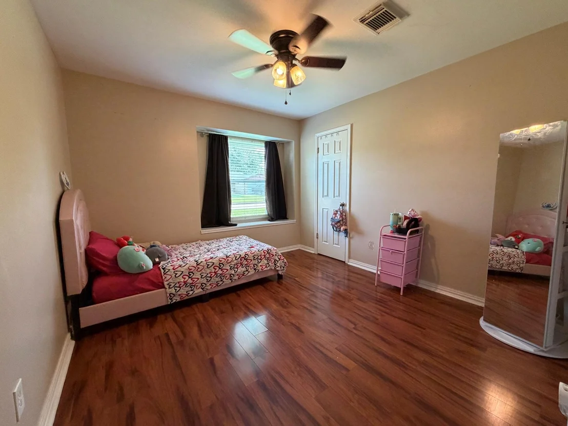 Photo of 13823 Maisemore Road
