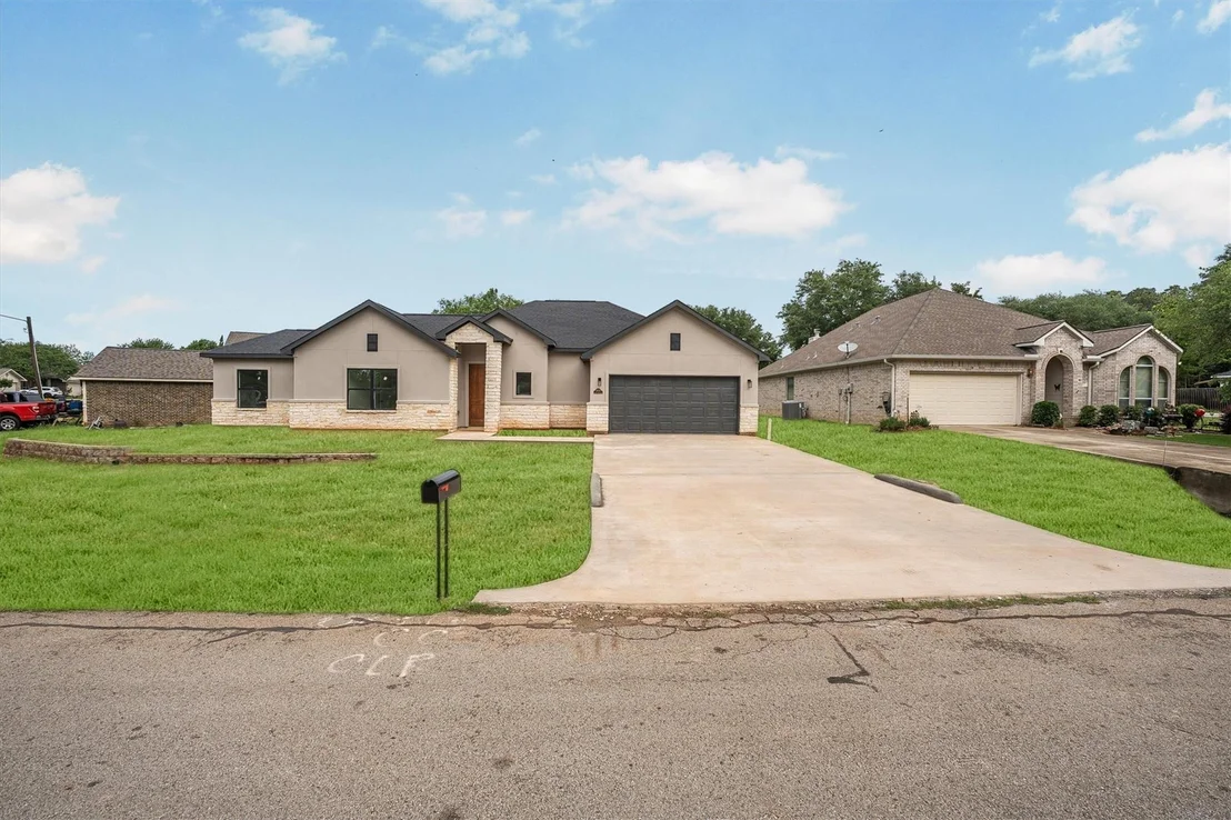 Photo of 10510 Twin Circles Dr