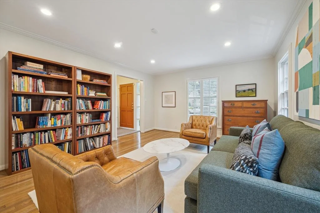 Photo of 2510 Addison Road