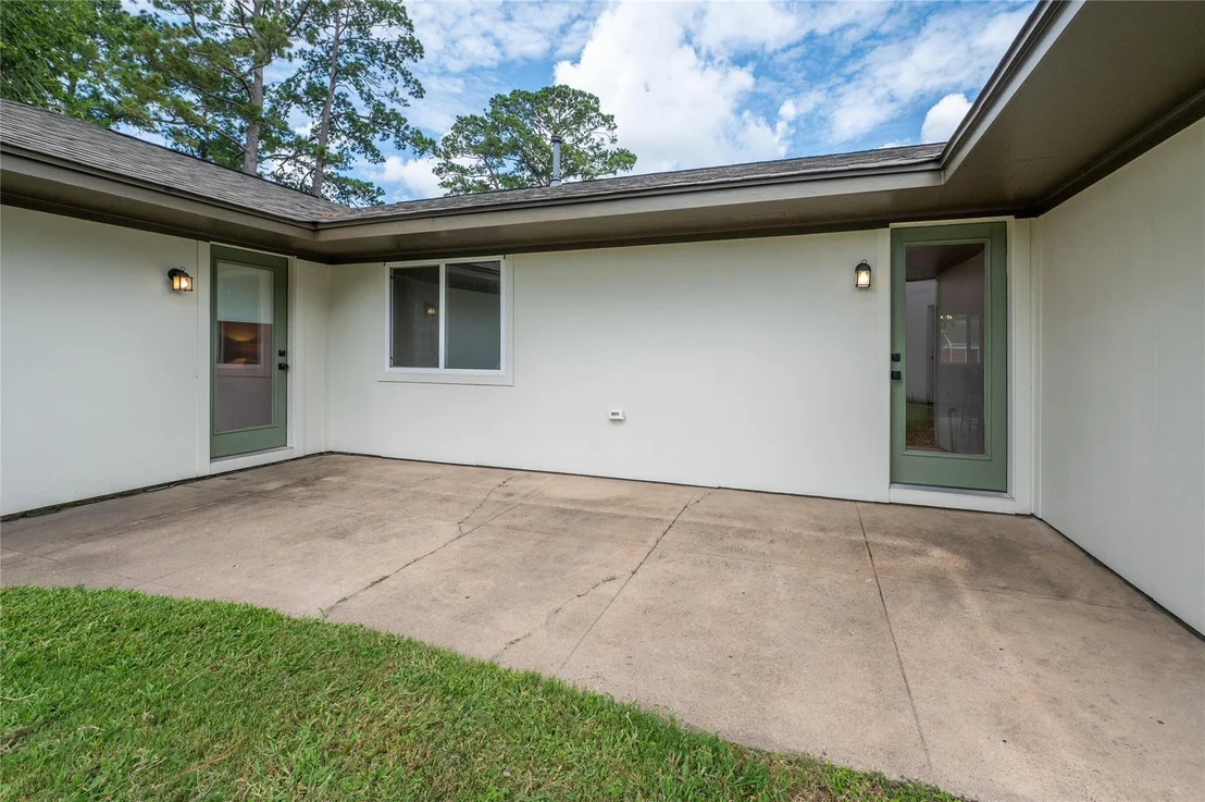 Photo of 1218 Shadeland Drive