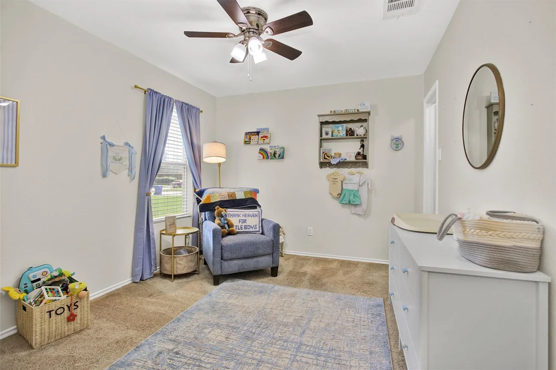 Photo of 704 Heritage Drive