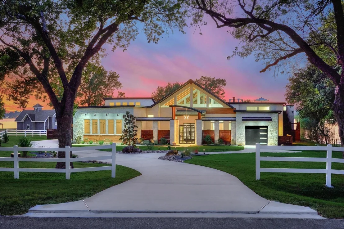 Photo of 9228 Lake Conroe Drive
