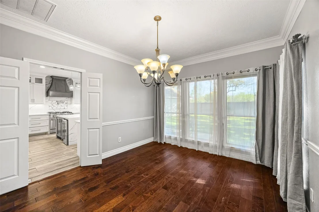 Photo of 6822 Kemper Drive
