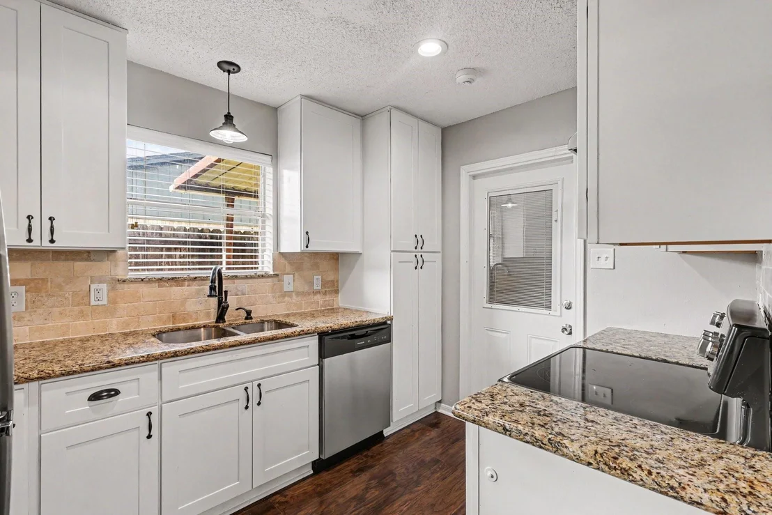 Photo of 7307 Willow Oak Drive