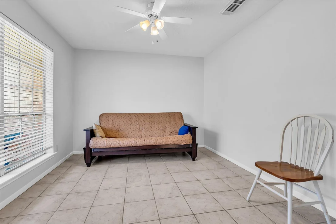 Photo of 2421 Maxwell Lane