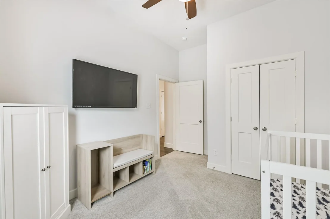 Photo of 260 Shoreview Drive