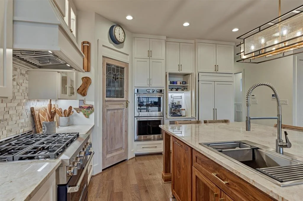 Photo of 925 Paradise Lane