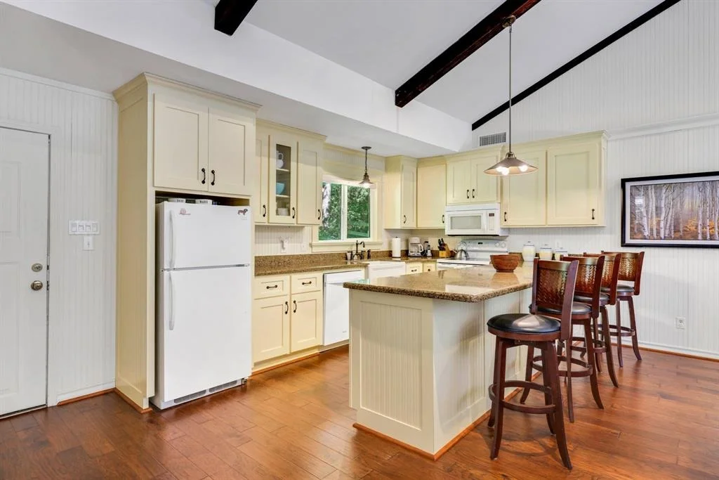 Photo of 1251 Lakeview Estates Drive