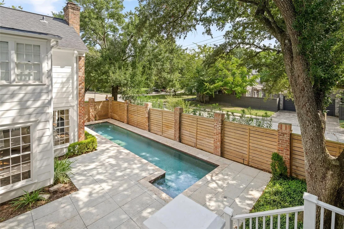 Photo of 3105 Locke Lane