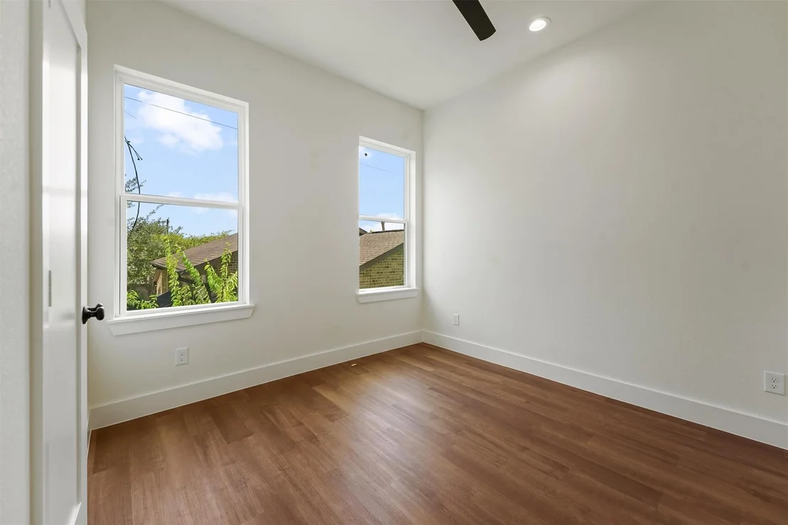 Photo of 8902 Knoll Branch Dr Drive