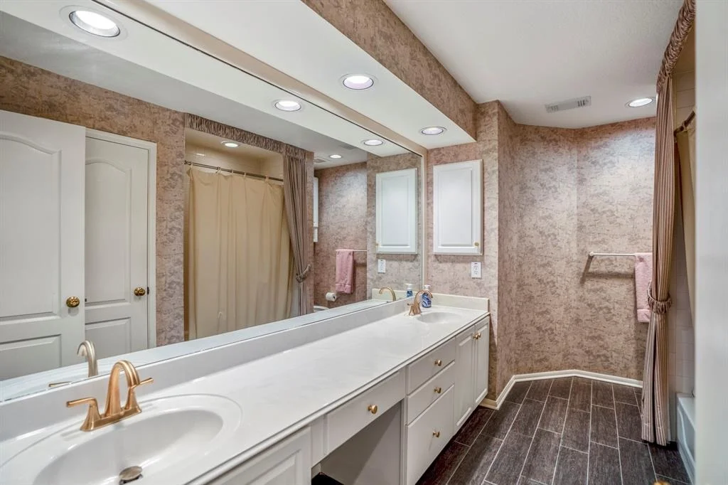 Photo of 66 Meadowridge Place