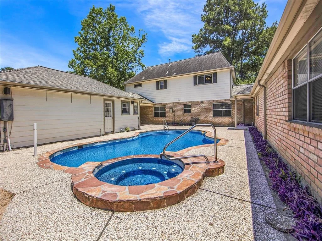 Photo of 6502 Trailway Lane