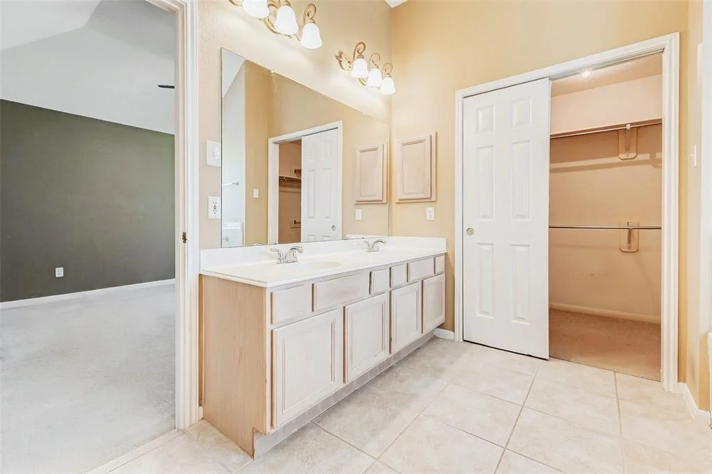 Photo of 23406 Stratsborough Drive
