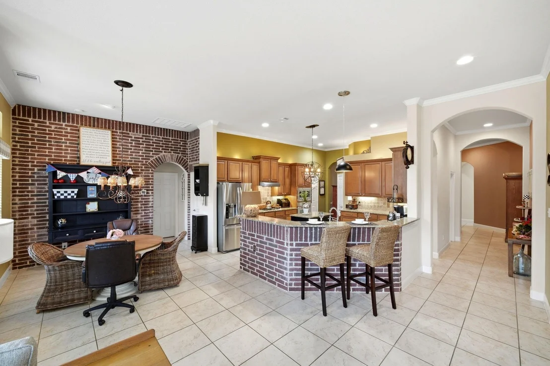 Photo of 25910 Northcrest Drive