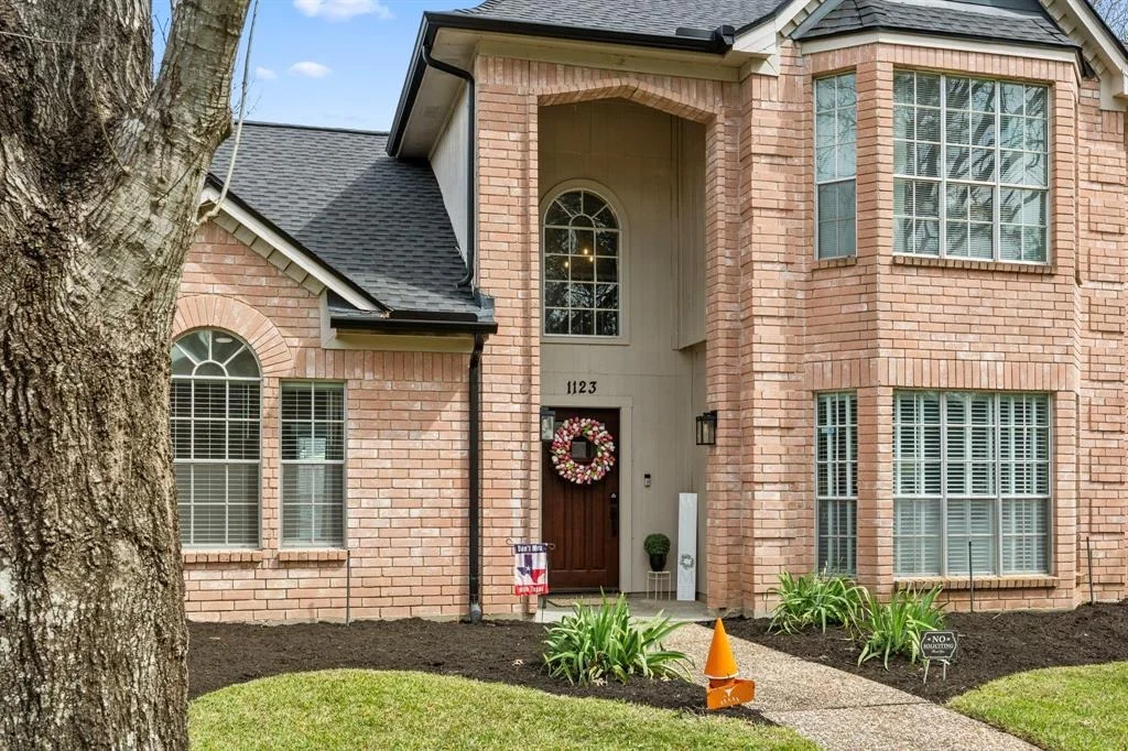 Photo of 1123 Dominion Drive