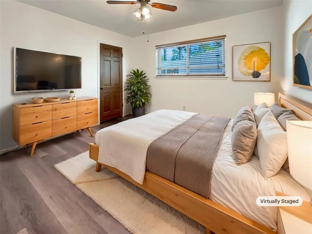 Photo of 907 Kingsbridge Road