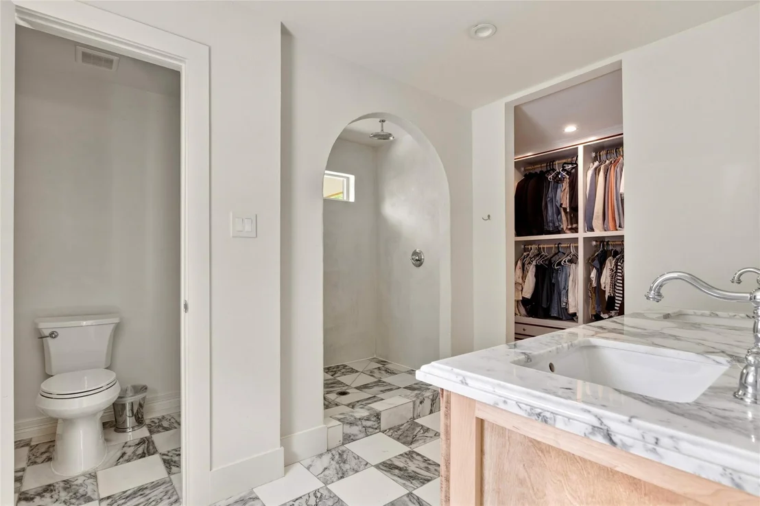 Photo of 12035 Riverview Drive