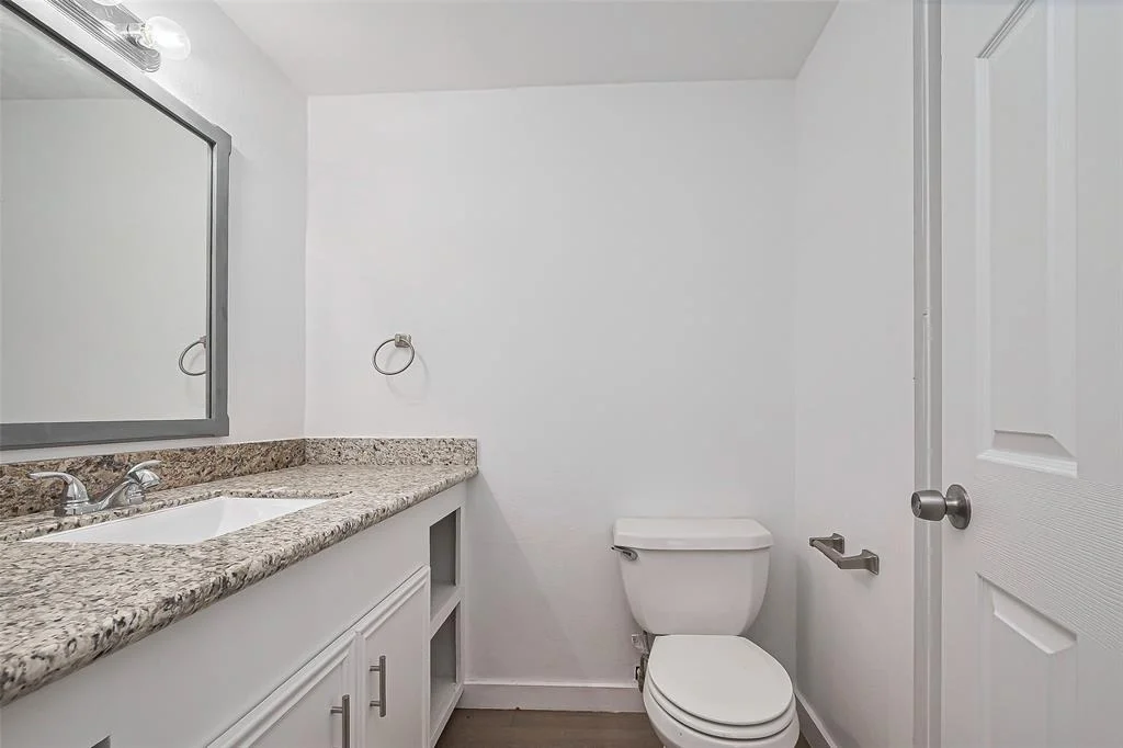 Photo of 7333 Lakehurst Drive