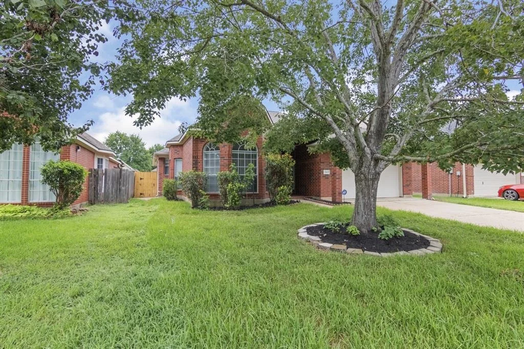 Photo of 3143 W Hampton Drive