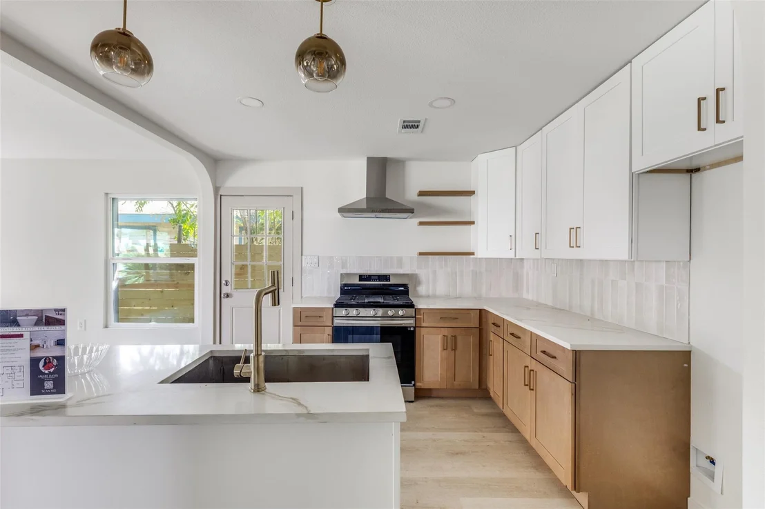 Photo of 6527 Beekman Road