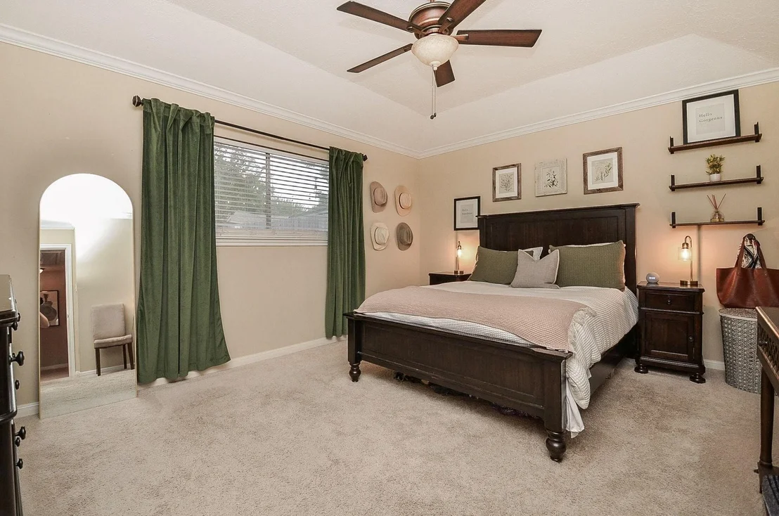 Photo of 9718 Springmont Drive