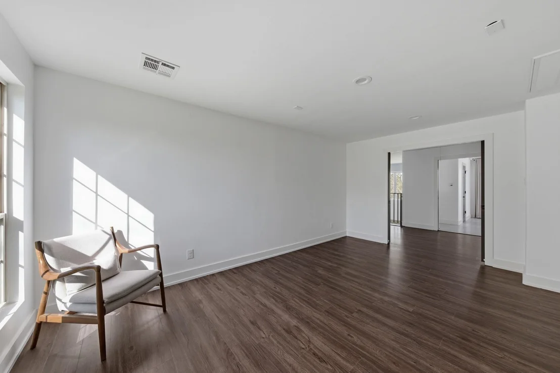 Photo of 1905 Dowling Drive