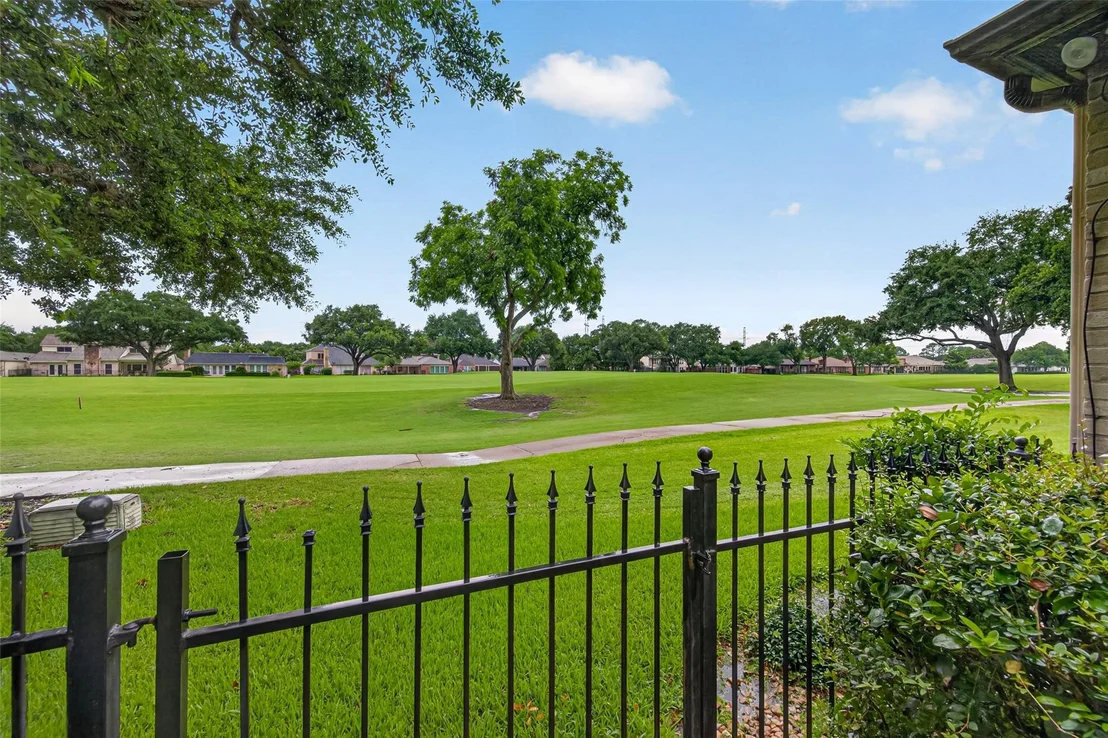 Photo of 618 Longview Drive