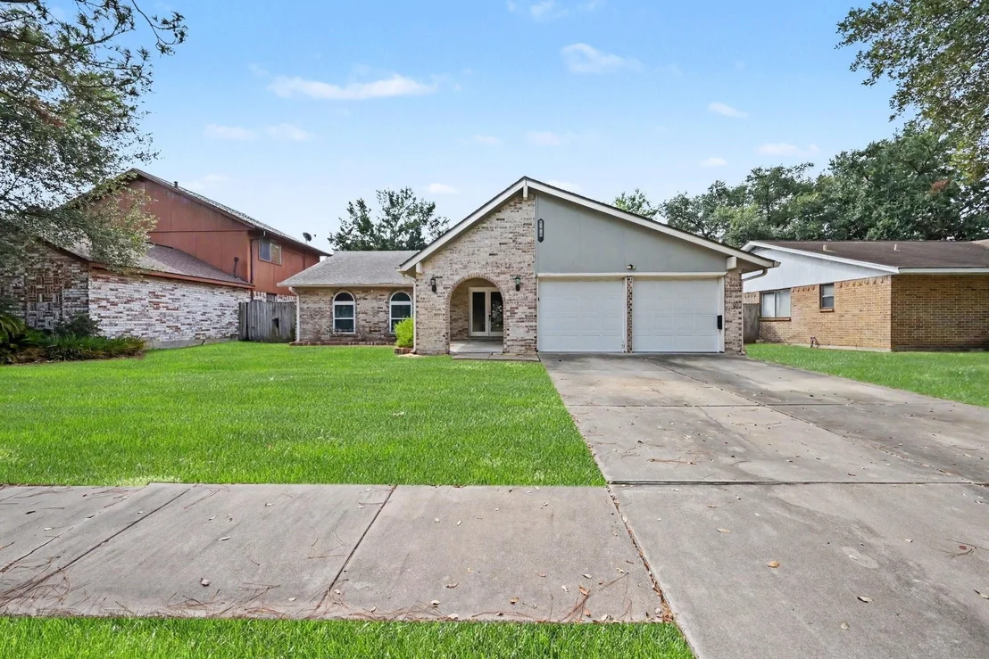 Photo of 21619 Cimarron Parkway
