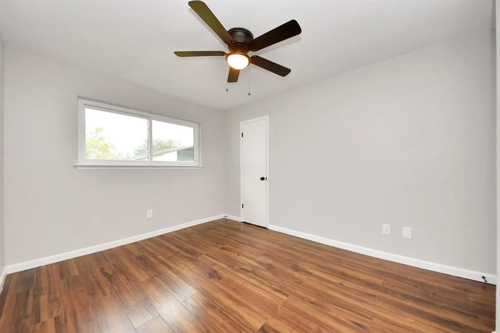 Photo of 870 Seamaster Drive