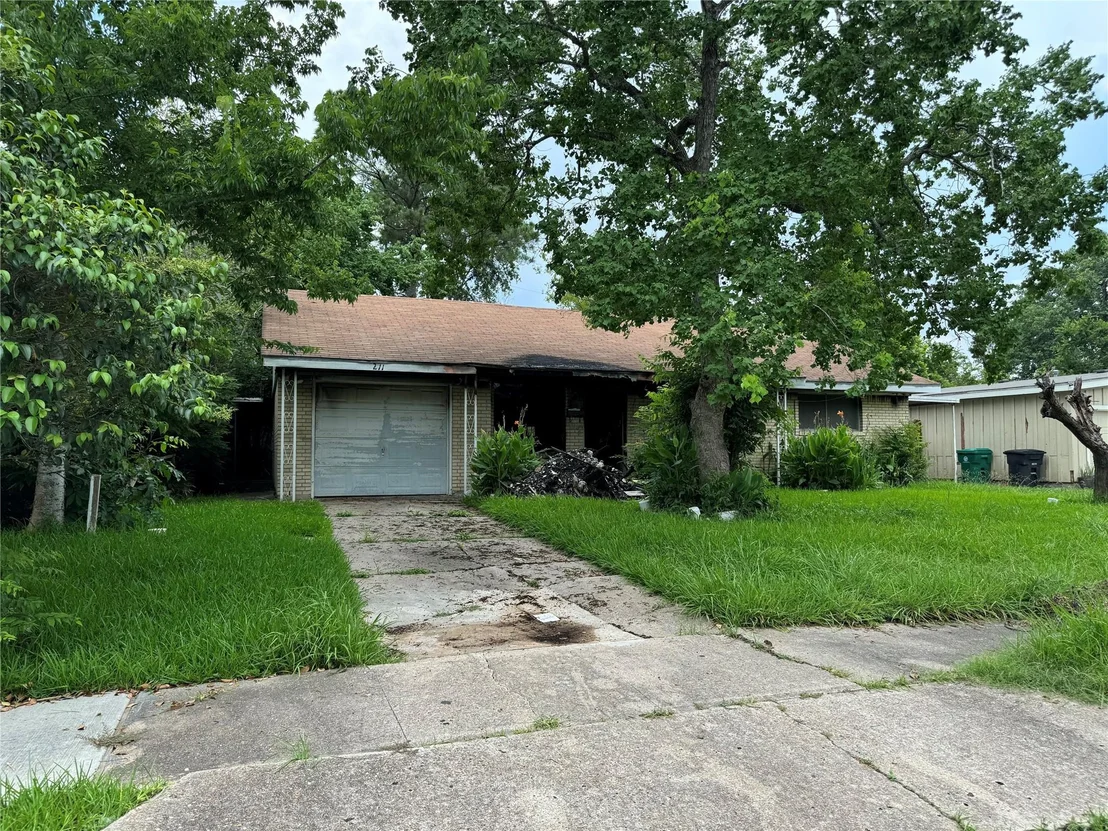 Photo of 4211 Tavenor Lane