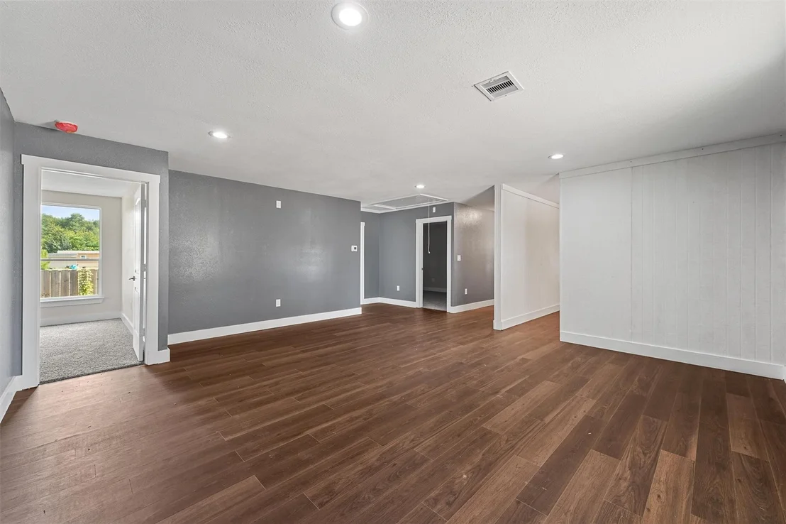 Photo of 711 Road 5014