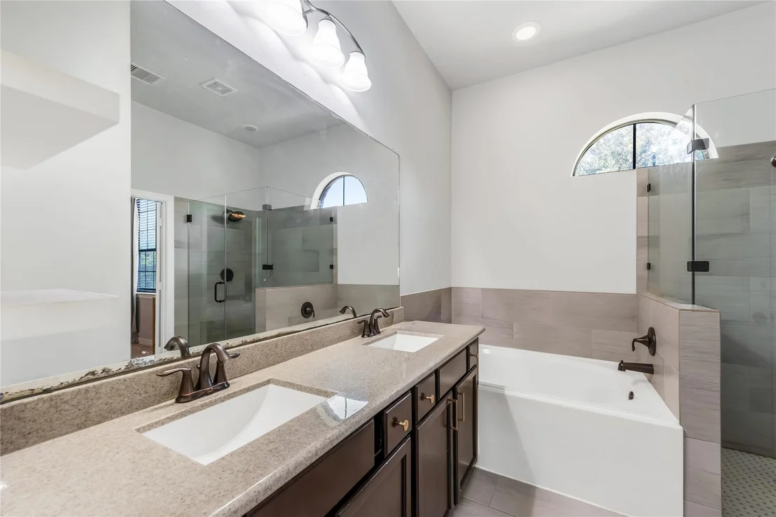 Photo of 702 Aulia Lane