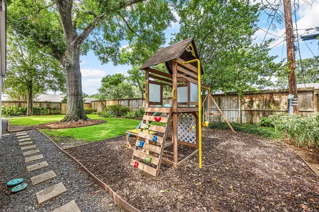 Photo of 10718 Dunlap Street