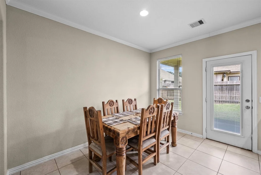 Photo of 2245 Maple Point Drive N