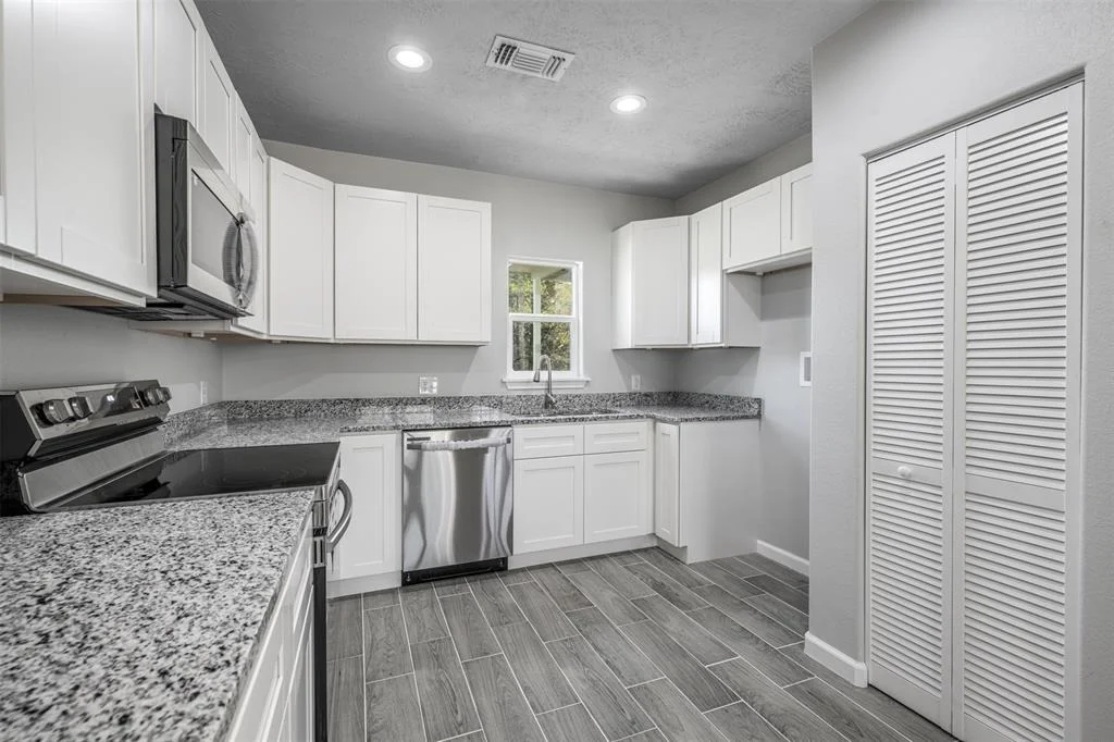 Photo of 303 Apache Drive S