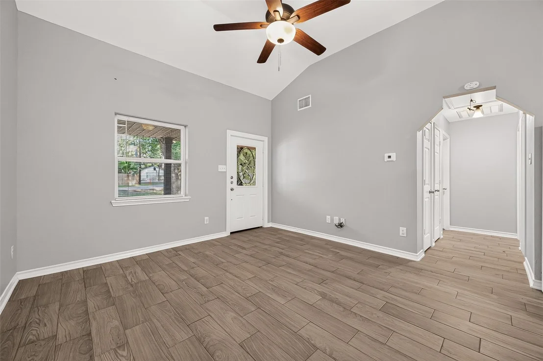 Photo of 9898 Arbor Oak