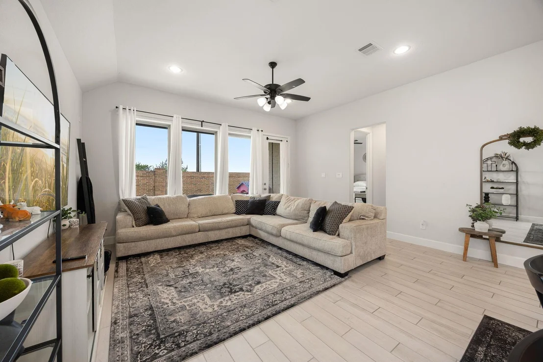 Photo of 8711 Harbor Pines Drive