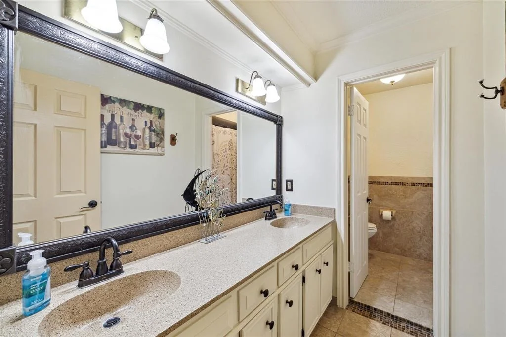 Photo of 703 Rennie Drive