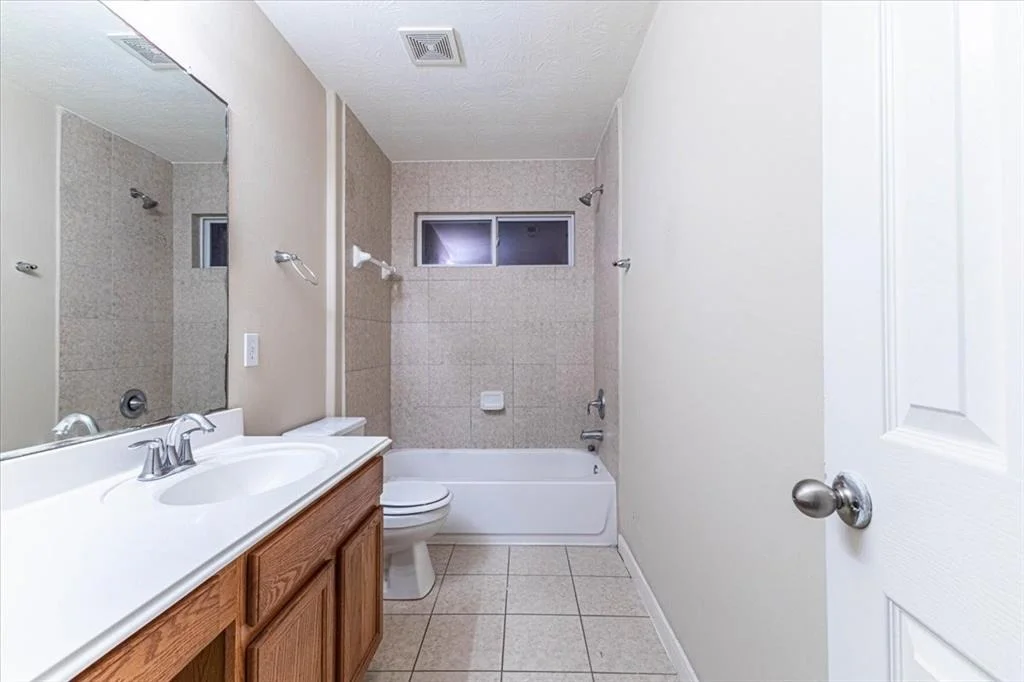 Photo of 6810 Latchmore Lane