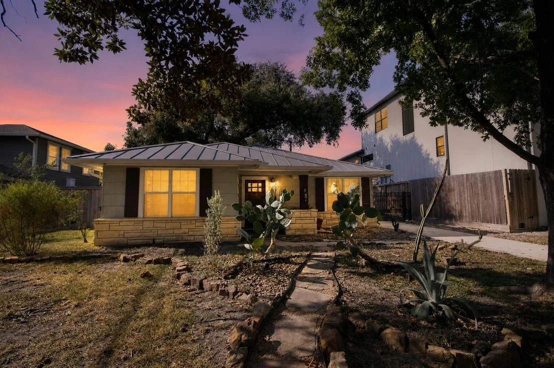 Photo of 1111 Timbergrove Lane