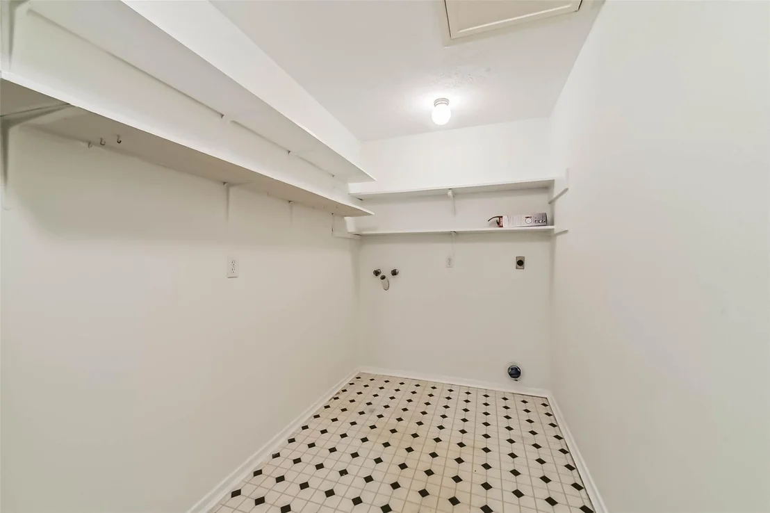 Photo of 20015 Lions Gate Drive