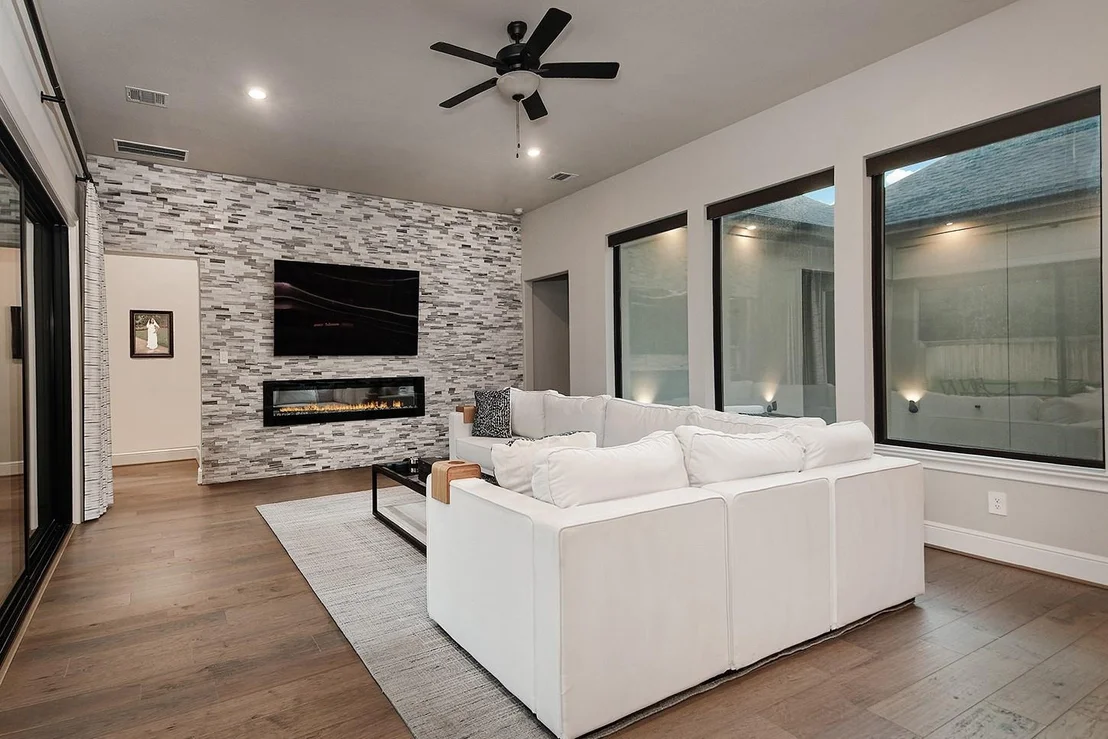 Photo of 28268 Woodley Drive