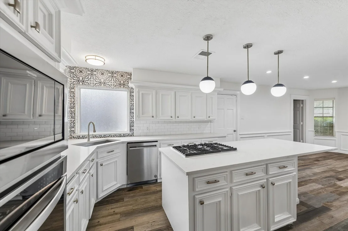 Photo of 17902 Fernbluff Drive