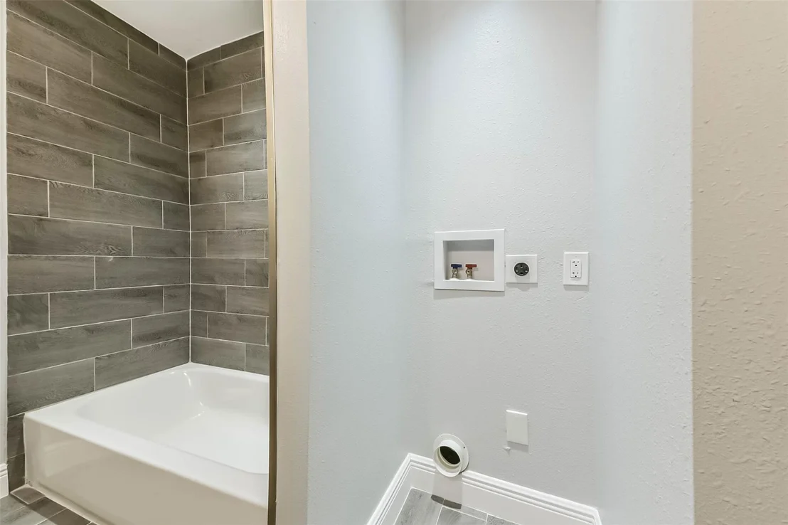 Photo of 8925 Everglade Drive